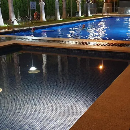 아파트 Ground Floor With Private Garden, Heated Pool 알리칸테