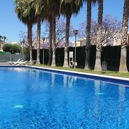 Ground Floor With Private Garden, Heated Pool 아파트 알리칸테
