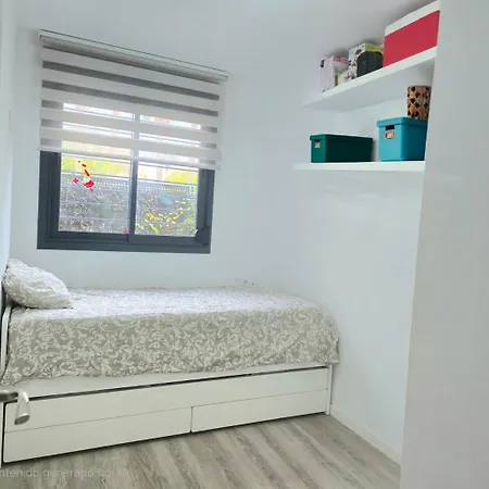 Ground Floor With Private Garden, Heated Pool 아파트