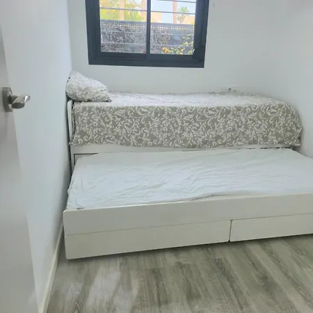 아파트 Ground Floor With Private Garden, Heated Pool